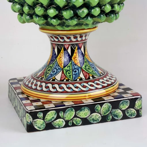 Alessandro Iudici Scultura di pigna verde siciliana di grandi dimensioni