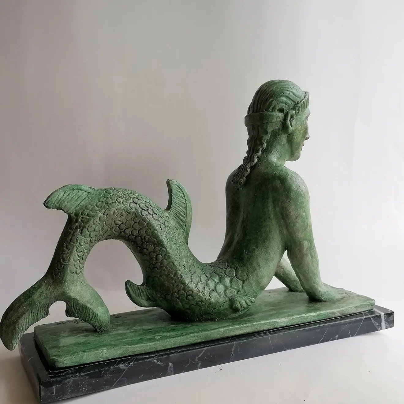 Todini Sculture Scultura in ceramica bronzea della Sirena etrusca su base in marmo marquinia