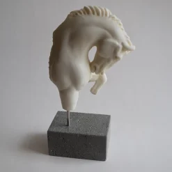 Todini Sculture Scultura in marmo a frammento di cavallo con base