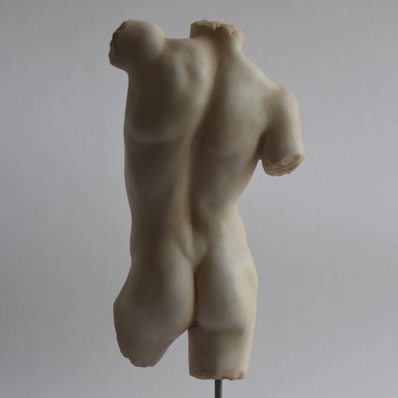 Todini Sculture Scultura in marmo di Carrara Torso di Marte con base