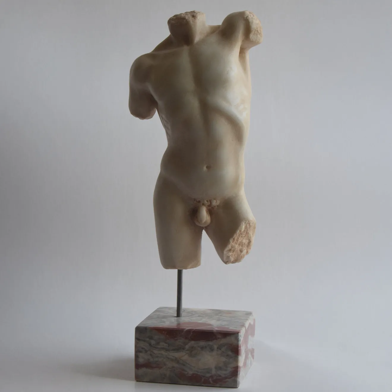 Todini Sculture Scultura in marmo di Carrara Torso di Marte con base