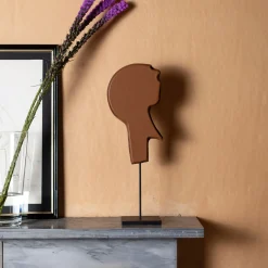 DareForma Scultura in pelle marrone Il capo