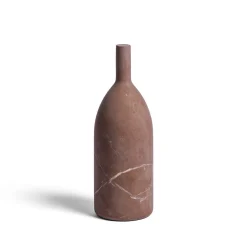 Salvatori Scultura Omaggio a Morandi in marmo Rosso Collemandina