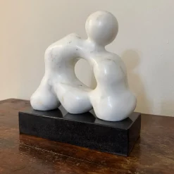 Espidesign by Paola Speranza Scultura Quieto Equilibrio in Marmo Calacatta Carrara di Piero Speranza