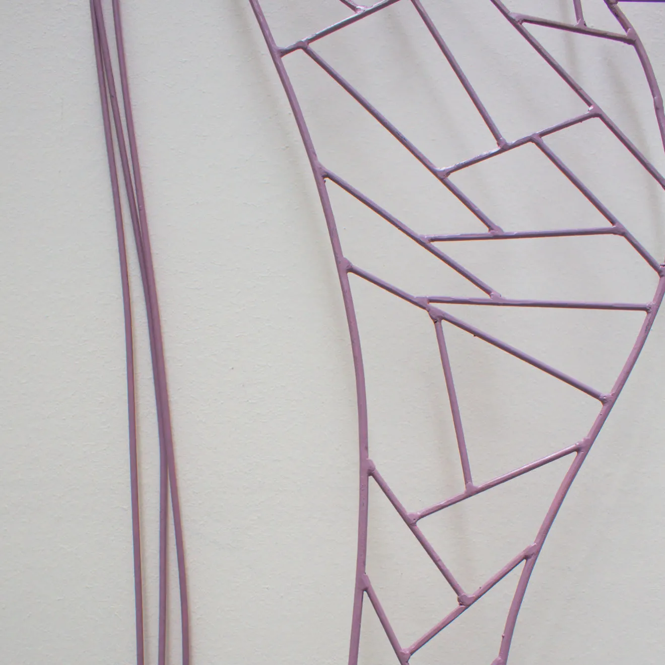 Antonino Sciortino Scultura rosa Uffa La Raffa