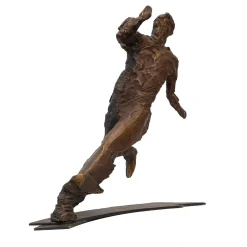 Stella Battaglia Scultura Runner
