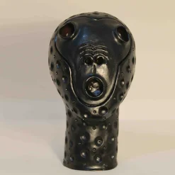 Freaklab Scultura testa di scimmia nera