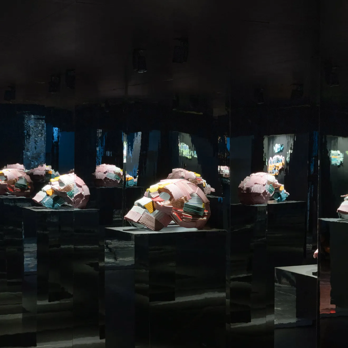 Venice Factory Scultura Vanitas di Eliana Gerotto per Bradley Theodore