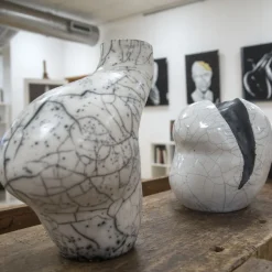 Design Center 1991 Scultura/vaso Sguardo Alla Luna Ceramica di Nino Basso