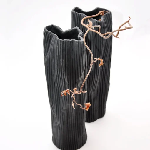 Design Center 1991 Set di 2 vasi decorativi "Paesaggio 25 Black #2" di Nino Basso