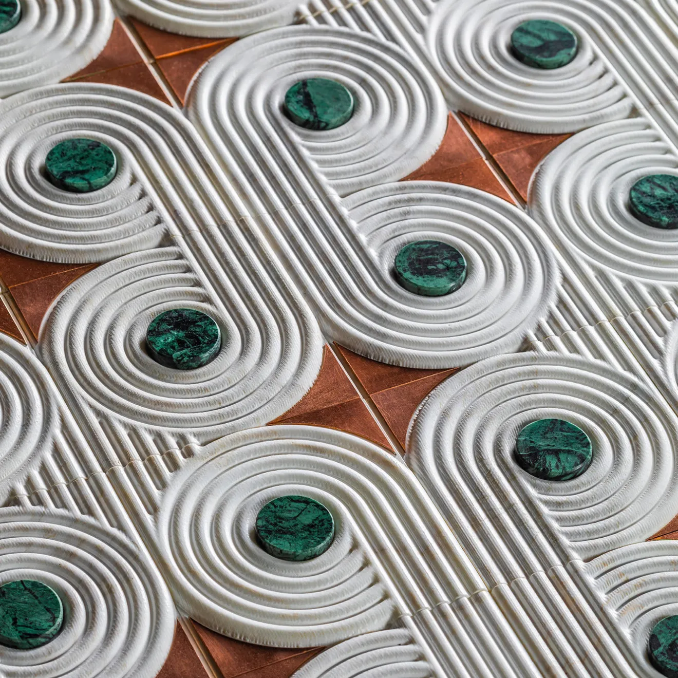 Lithea Sikelia Bas-Relief di Elena Salmistraro