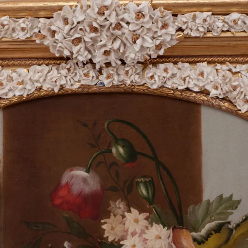 Caiafa Specchio ad arco con fiori in porcellana Capodimonte e dettagli dorati dipinti a mano