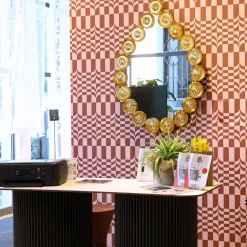 Fratelli Tosi Specchio da parete in vetro di Murano Goccia Ambra