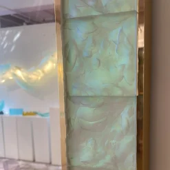 Ghirò Studio Specchio di cristallo iridescente Martelé fatto a mano