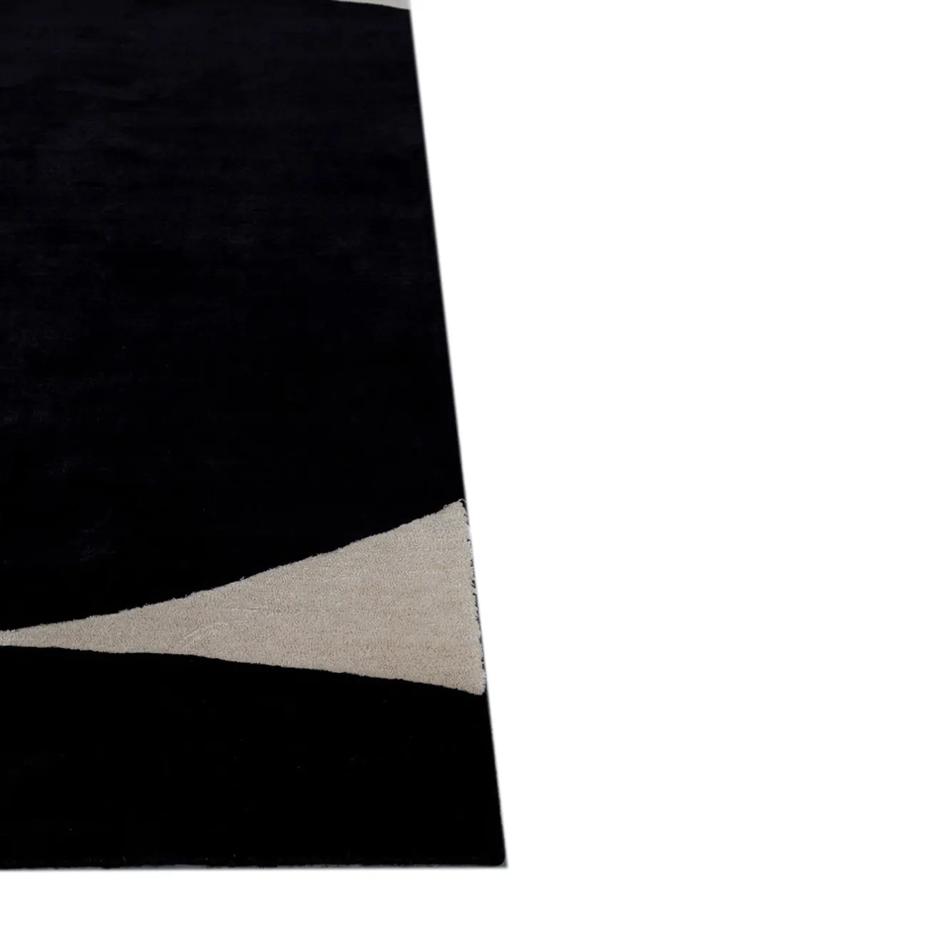 Jaipur Rugs Tappeto Blocks in Ebony and White di Keith Pillow da Daaa Haus