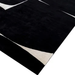 Jaipur Rugs Tappeto Blocks in Ebony and White di Keith Pillow da Daaa Haus
