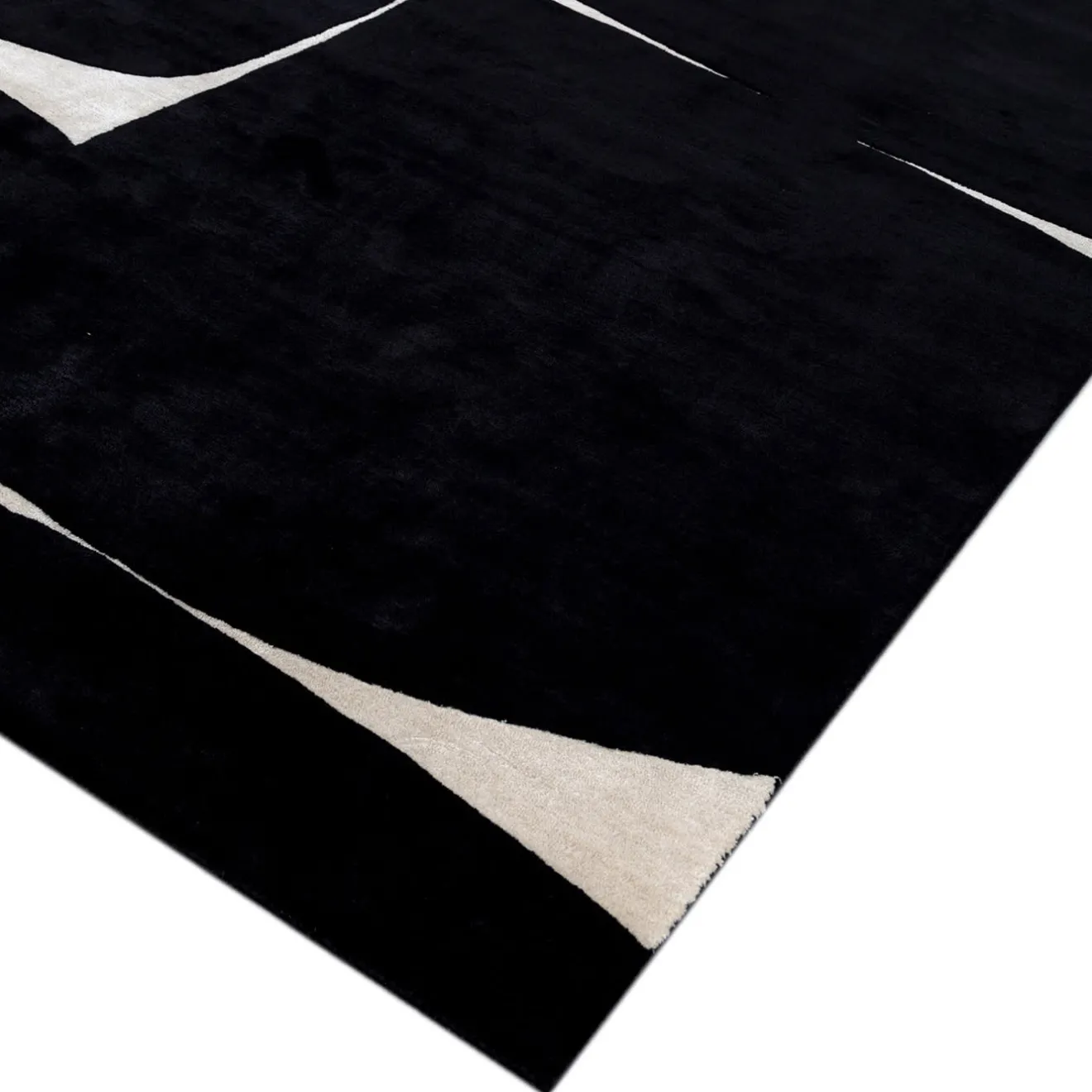 Jaipur Rugs Tappeto Blocks in Ebony and White di Keith Pillow da Daaa Haus