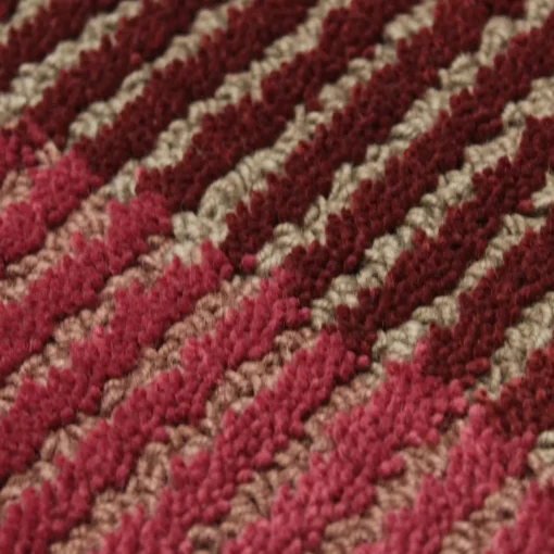 Carpet Edition Tappeto Selce #4 Emathite Red di Studio Salaris