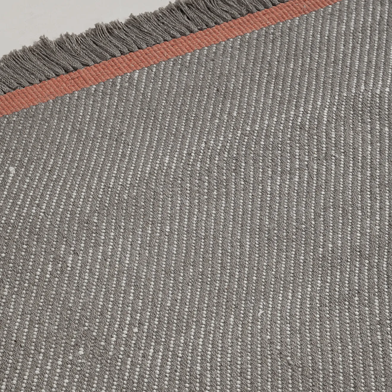 Amini Tappeto Sesamo Taupe in PET riciclato In&Outdoor di Carlotta Fortuna #2