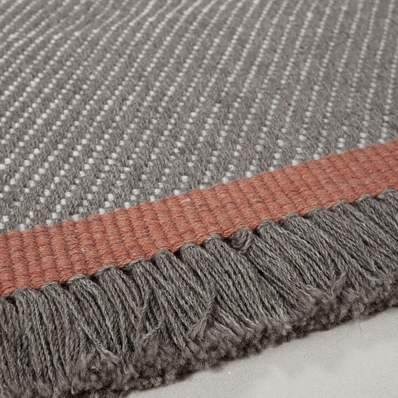 Amini Tappeto Sesamo Taupe in PET riciclato In&Outdoor di Carlotta Fortuna #2
