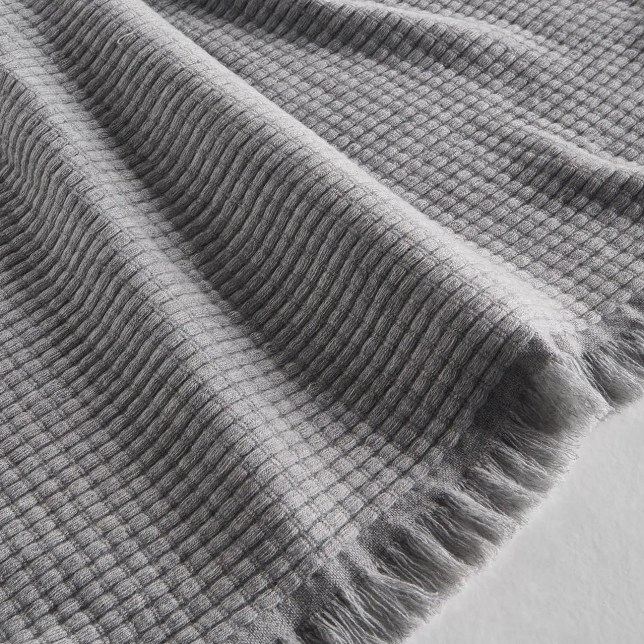 San Patrignano Terramadre Gerbera Coperta di cashmere grigia