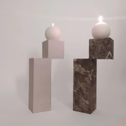 Dimarmo Un portacandele in marmo di Visone