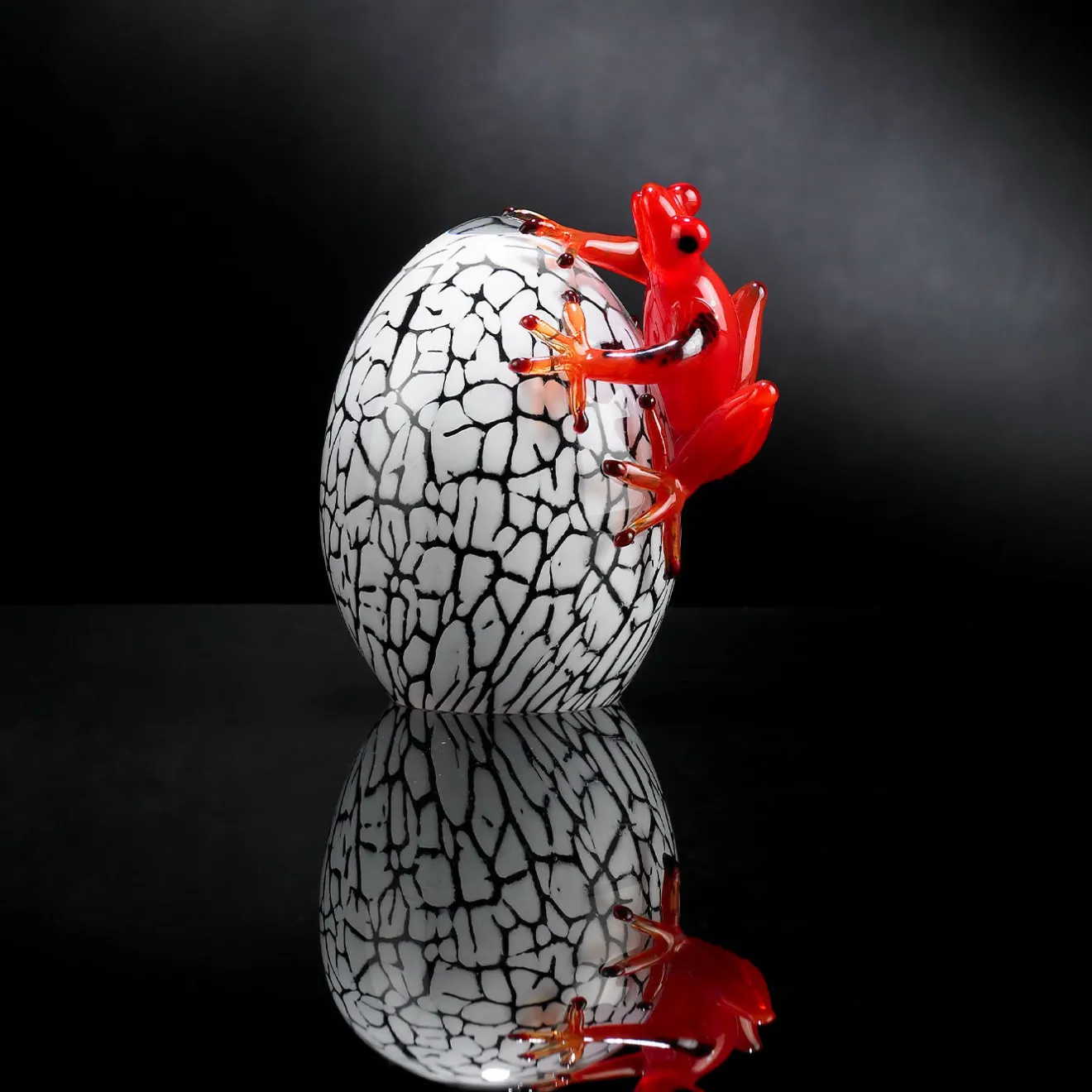 VGnewtrend Uovo di vetro bianco screziato con geco rosso