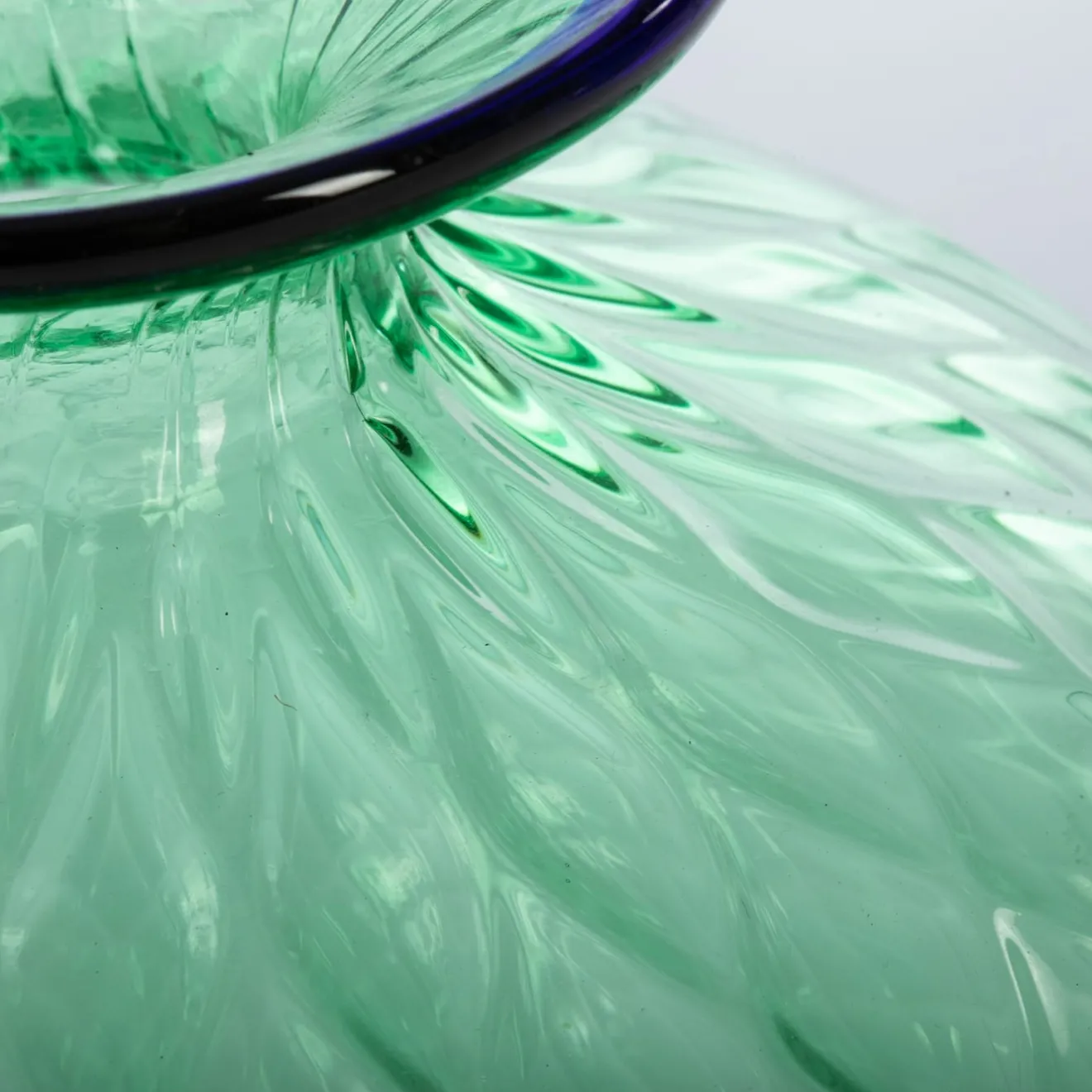 Officine di Murano 1295 Vaso Balloton verde con bordo blu