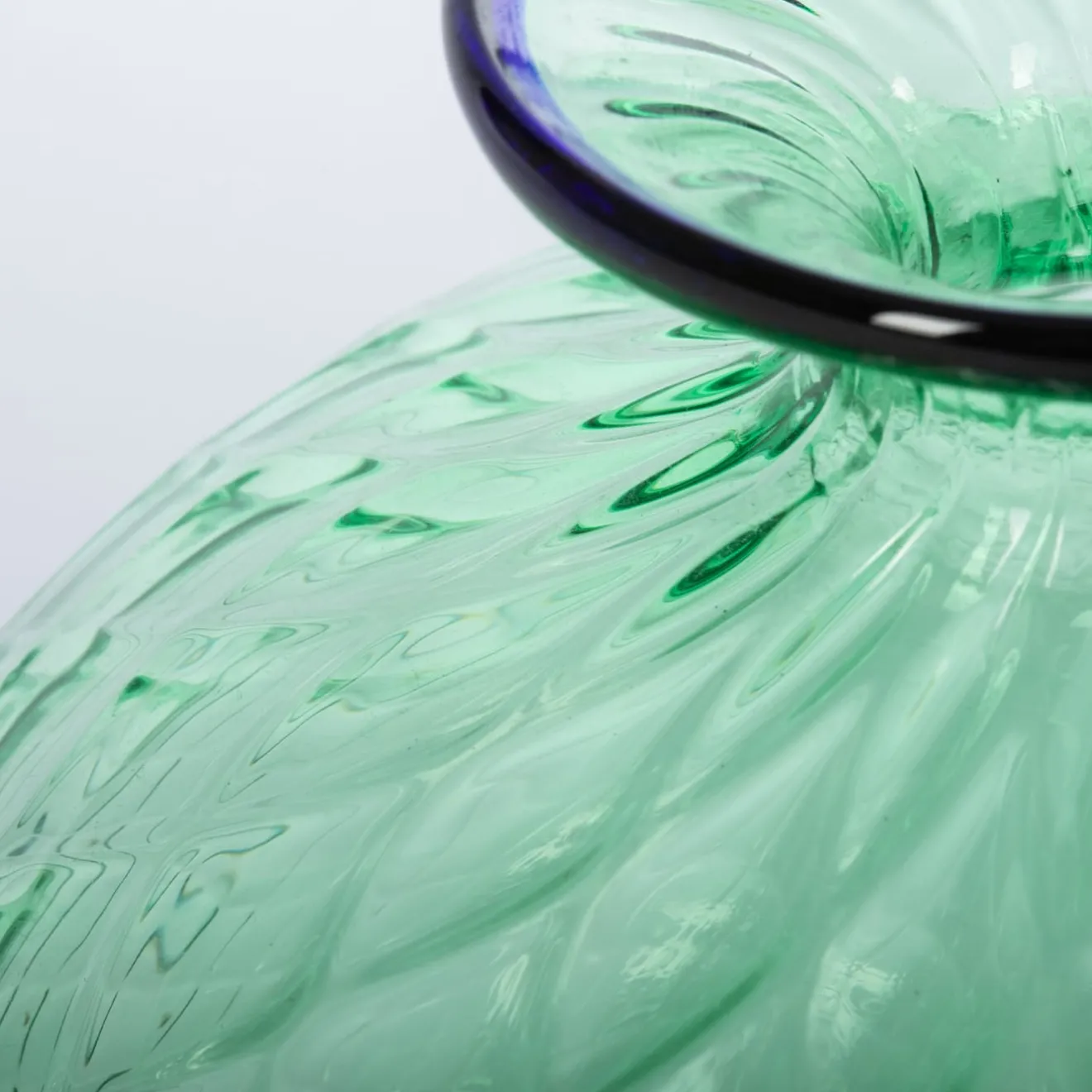 Officine di Murano 1295 Vaso Balloton verde con bordo blu