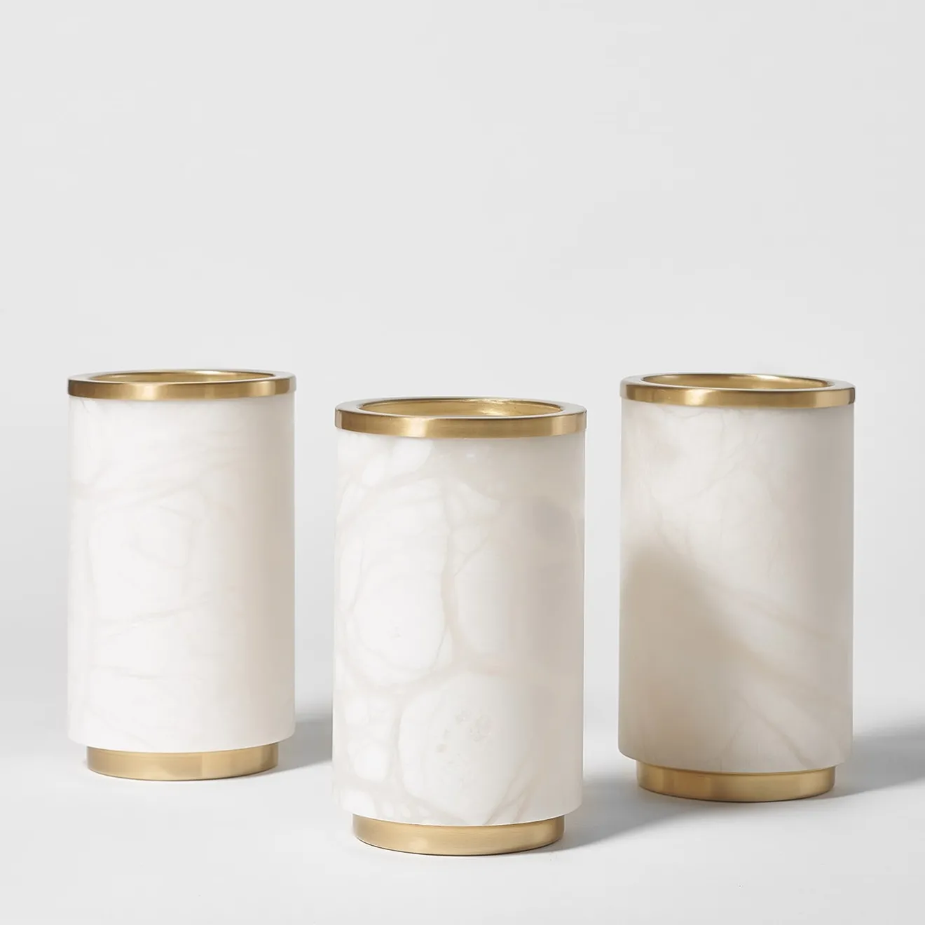 Matlight Milano Vaso Borealis in alabastro bianco e ottone satinato