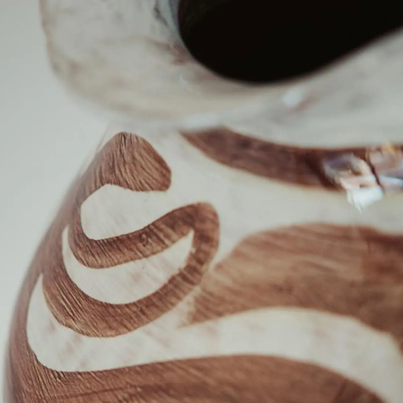 Onofrio Acone Vaso Ceramica Areté Aliseo Marrone