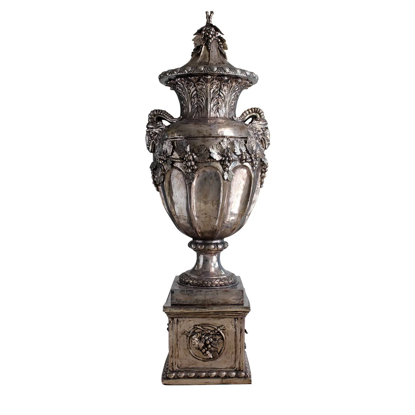 Ceramiche Ceccarelli Vaso d'argento con coperchio del XVIII secolo