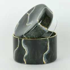 Griffe Montenapoleone by Vetrerie di Empoli Vaso di vetro basso nero ispirato al marmo di Portoro con coperchio