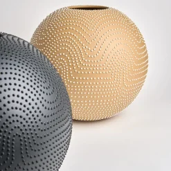 Nuove Forme Vaso giallo Arkadia di Stefania Vasques