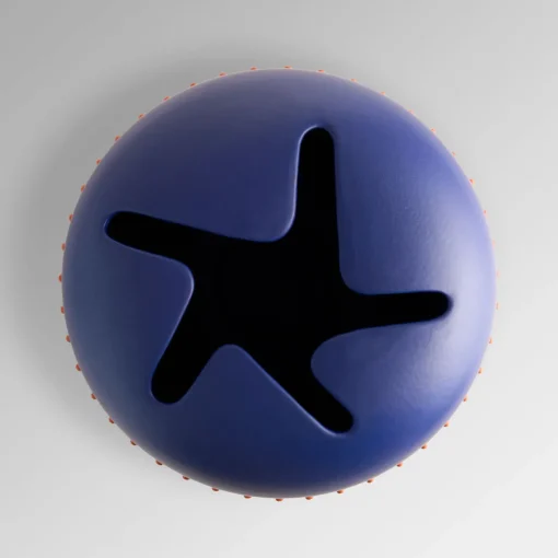 Nuove Forme Vaso in ceramica blu con puntini rossi di Arik Levy