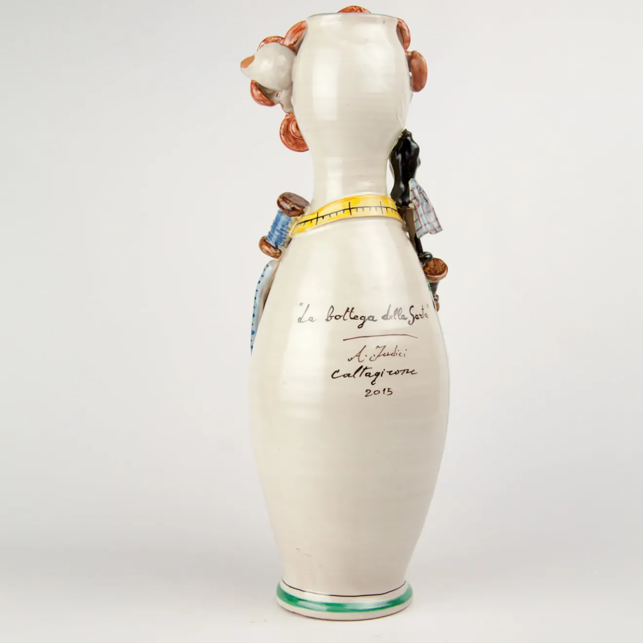 Alessandro Iudici Vaso in ceramica The Seamstress