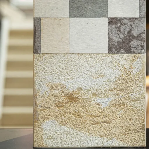Tao_H Vaso in marmo bianco e giallo Square B con coperchio di Luciano Setten