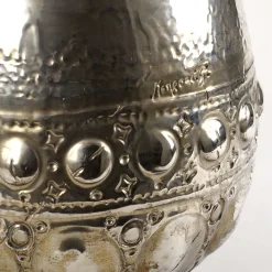 deBlona Vaso Niva in ceramica argento di Gabriele Mengoni