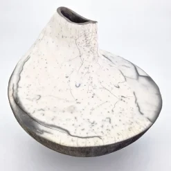 Design Center 1991 Vaso scultura Carlotta di Nino Basso