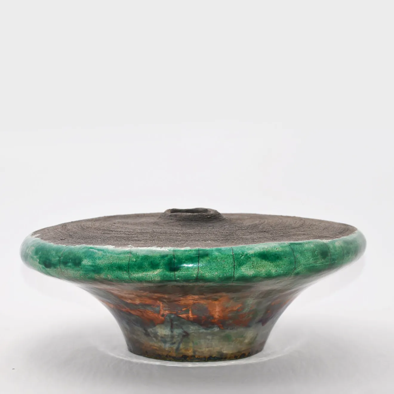 Design Center 1991 Vaso scultura rotondo in raku Intorno al Cerchio di Nino Basso