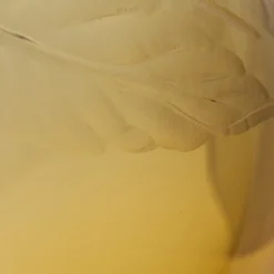 Vanessa Cavallaro Vaso sferico con gigli