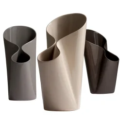 Bosa Vaso Umbravase in ceramica beige di Luca Nichetto